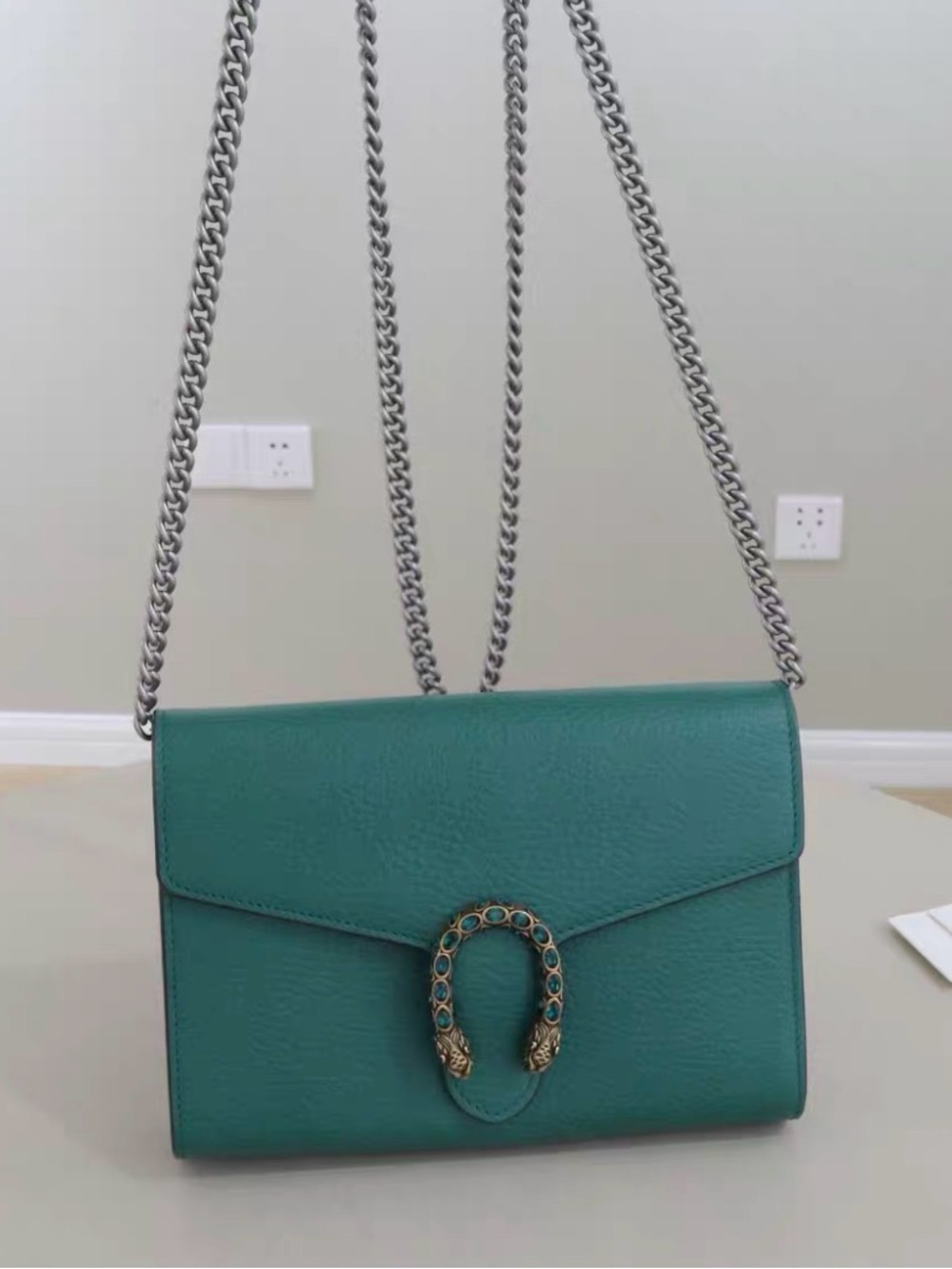 🚩steal Gucci Teal Leather Crossbody with Chain Strap